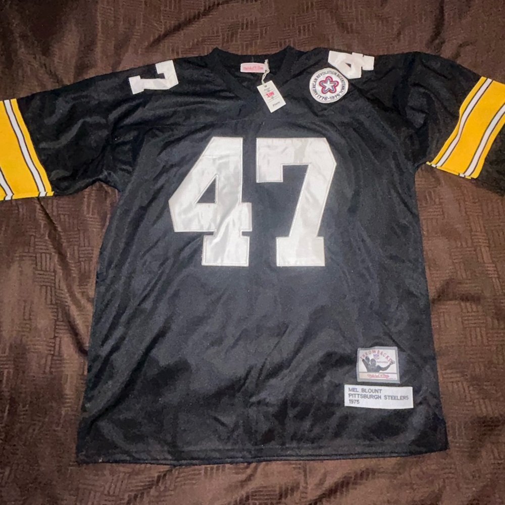 Mitchell & Ness